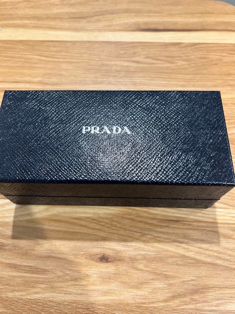 PRADA サングラス ケース付き