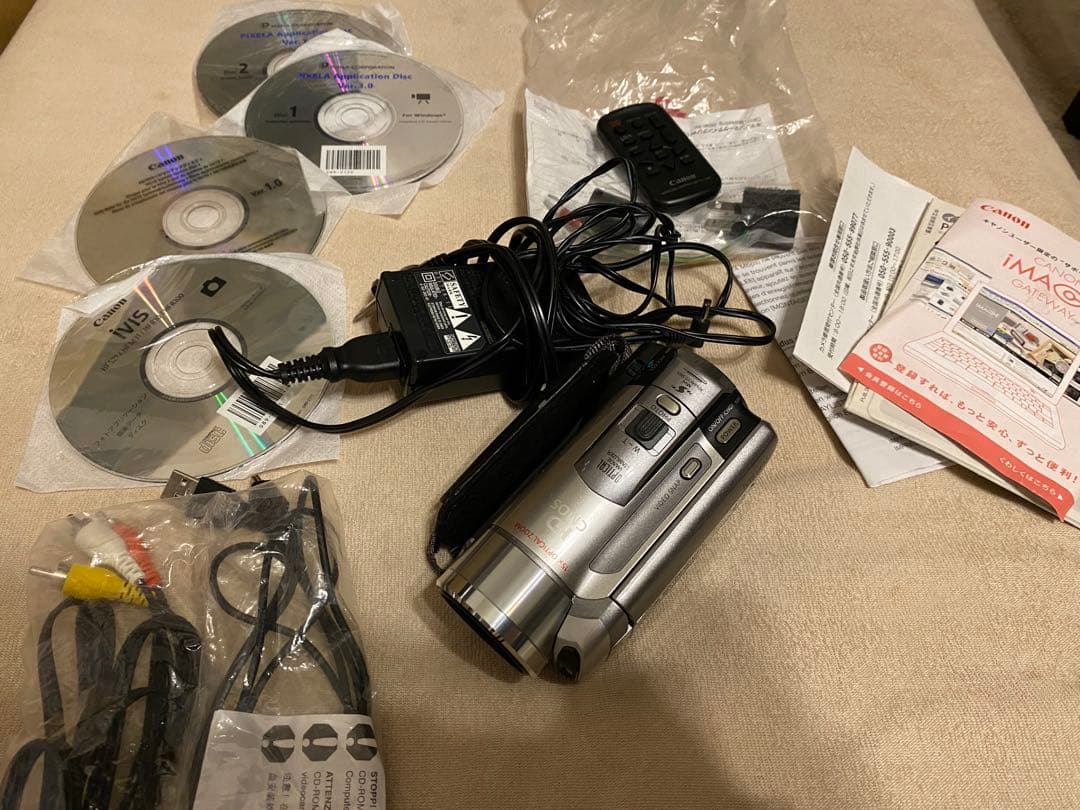 Canon iVIS HF M31 ビデオカメラ　シルバー　キャノン