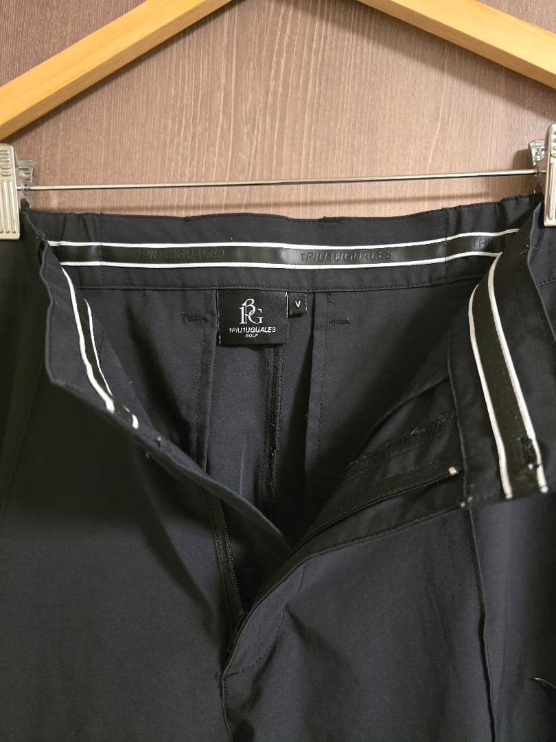 1PIU1UGUALE3 GOLF　ZIP SLACKS［BLACK］