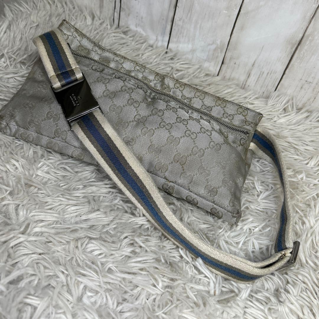 GUCCI シェリーライン　GGキャンバス ボディバッグ ウエストバッグ　銀