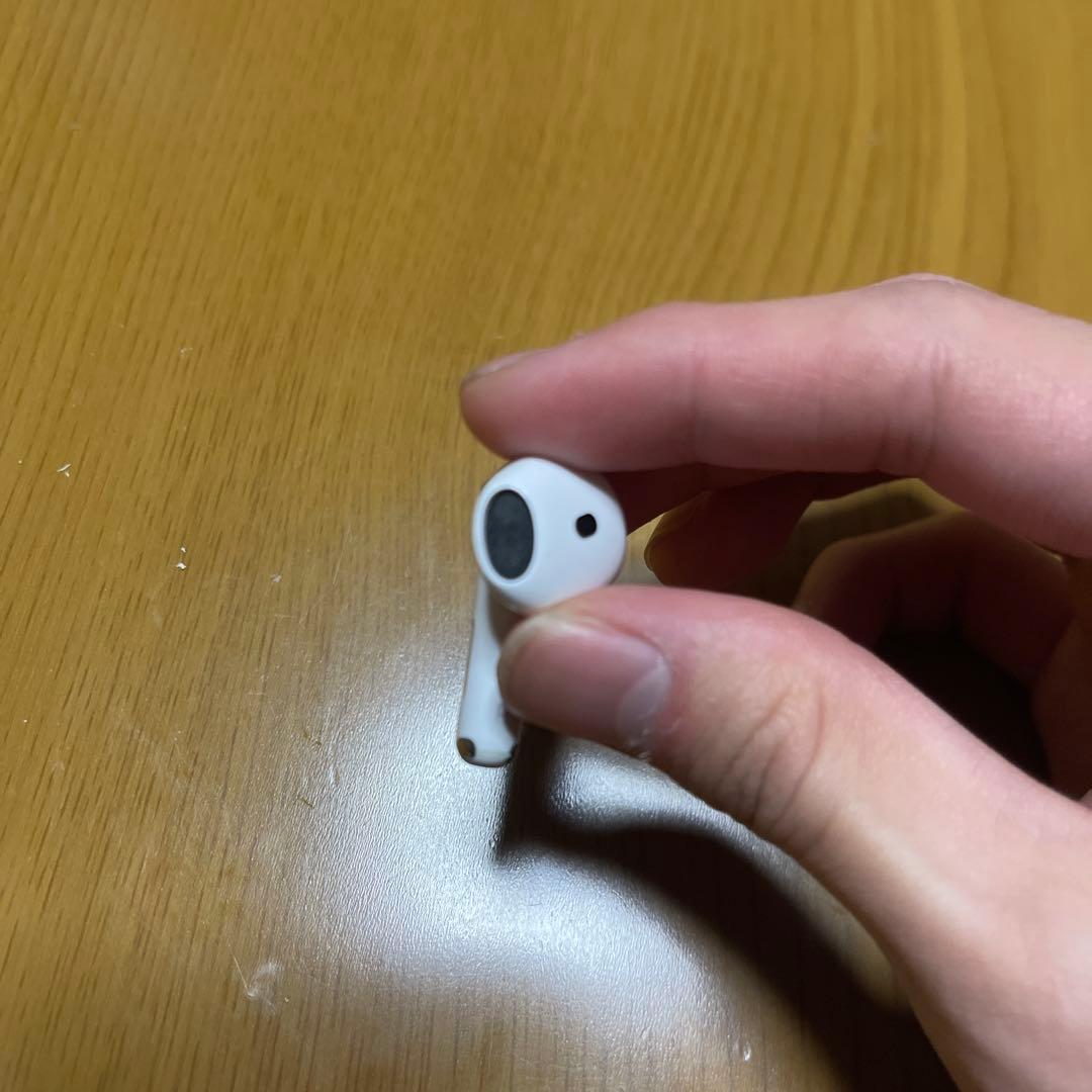 AirPods4本体 ホワイト 充電ケース付き