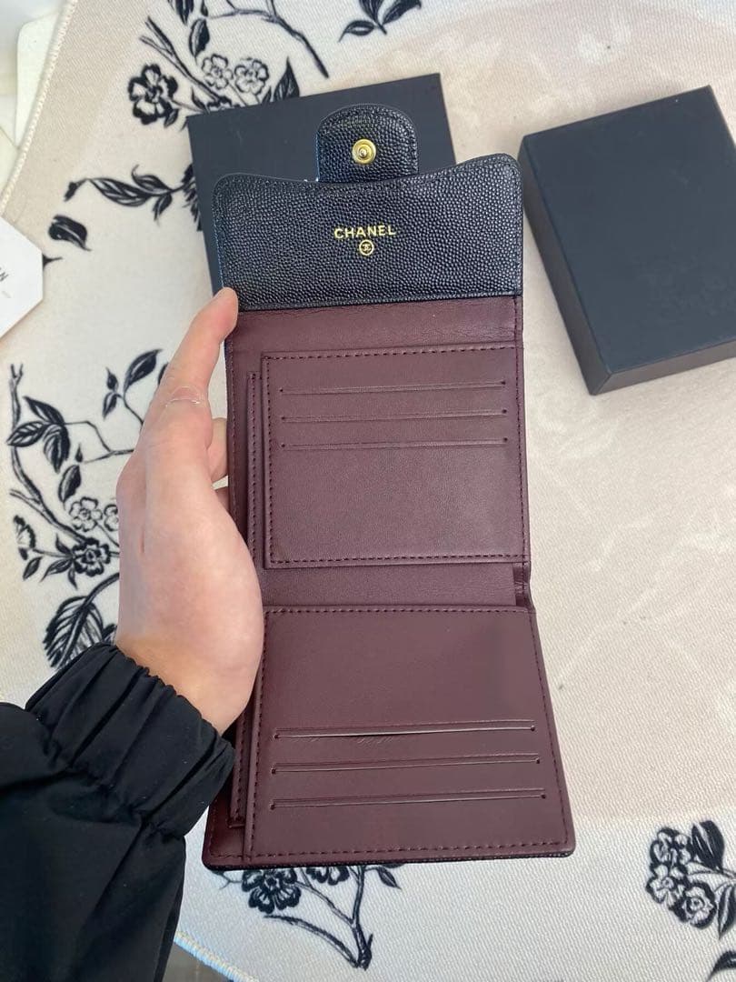 CHANEL三つ折り財布 マトラッセ キャビアスキン クラシック フラップ