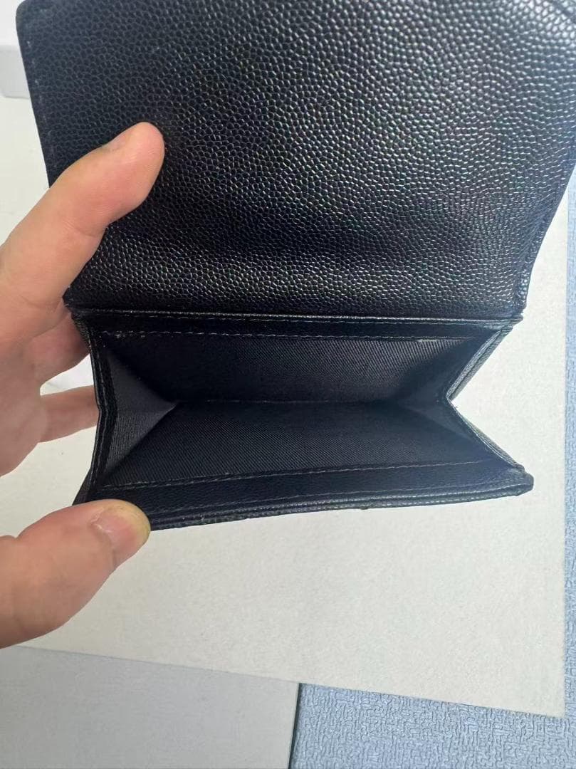 サンローランYSL キルティング 三つ折り ミニ財布 黒 コンパクトYSLロゴ