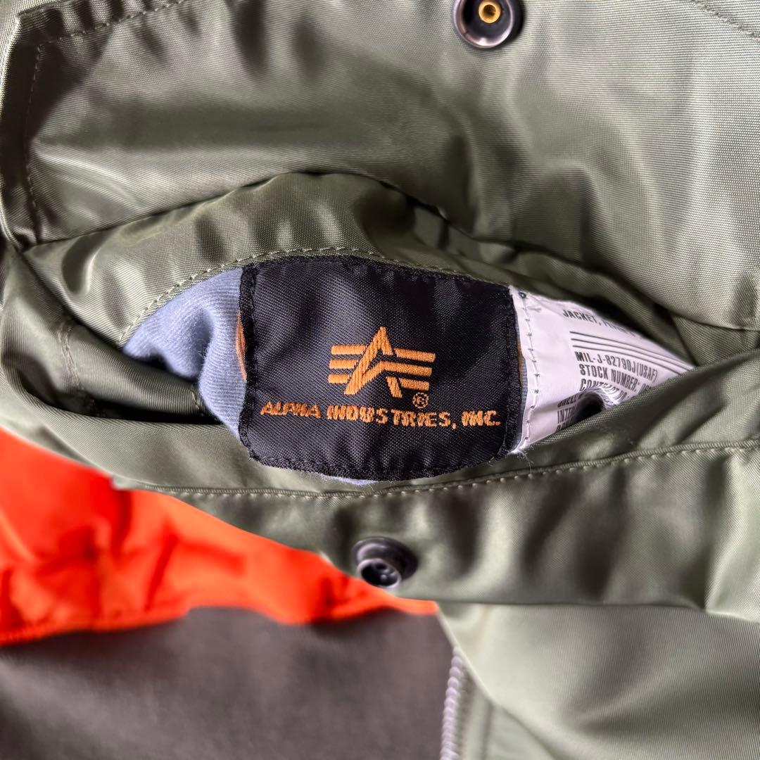 美品 ALPHA INDUSTRIES ワッペン MA-1 カーキ リバーシブル