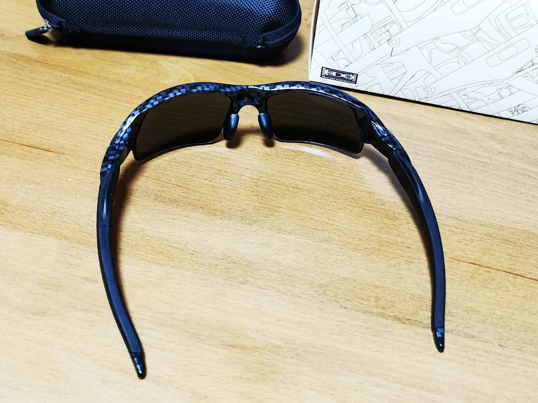 Oakley flak2.0カスタム サングラス　カーボン柄　度付き