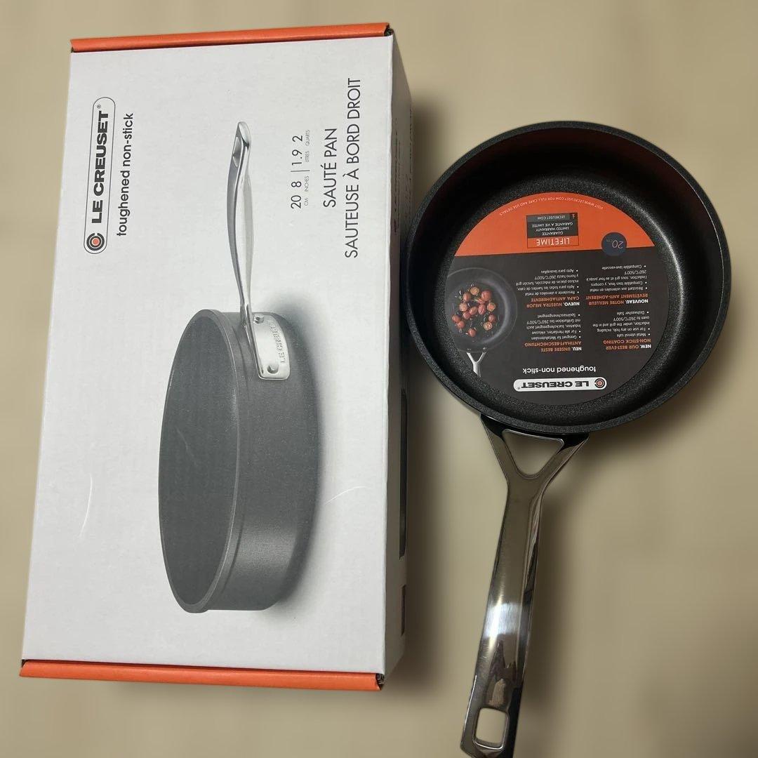 LE CREUSET ノンスティックソテーパン 20cm新品未使用　最終値下げ