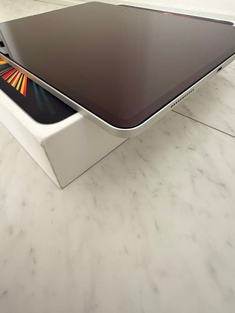 Apple iPad Pro 12.9インチ　第五世代　128GB WiFi