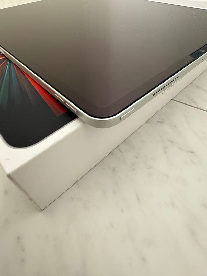 Apple iPad Pro 12.9インチ　第五世代　128GB WiFi