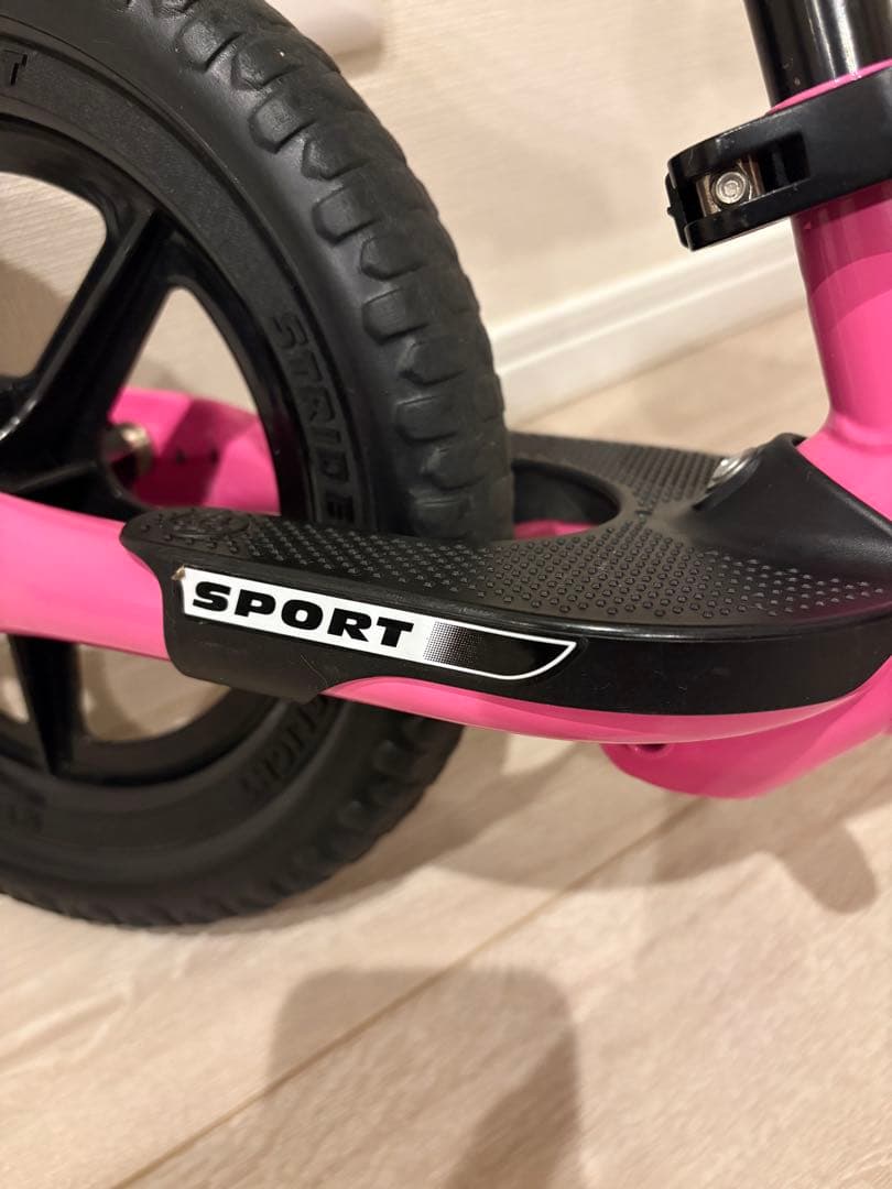 STRIDER バランスバイク ピンク　12インチ　ストライダースポーツモデル