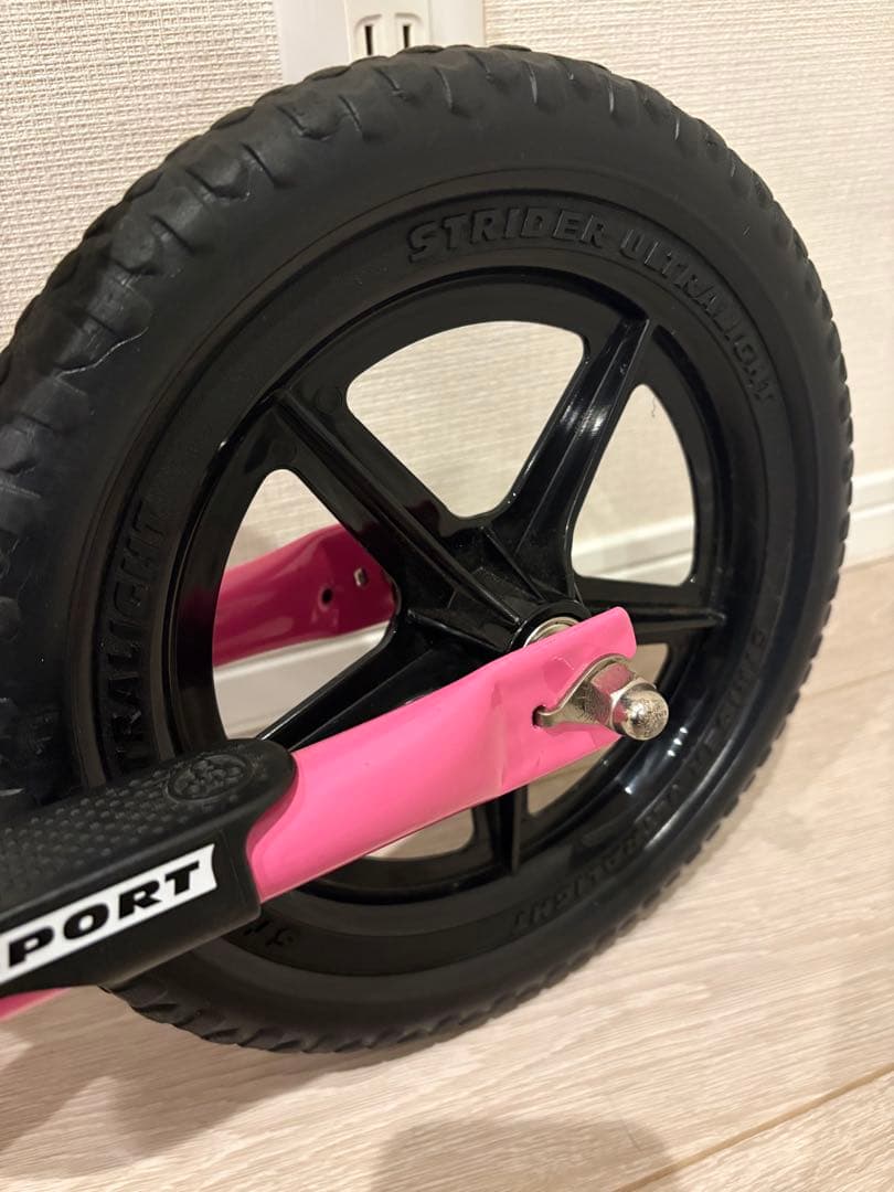 STRIDER バランスバイク ピンク　12インチ　ストライダースポーツモデル