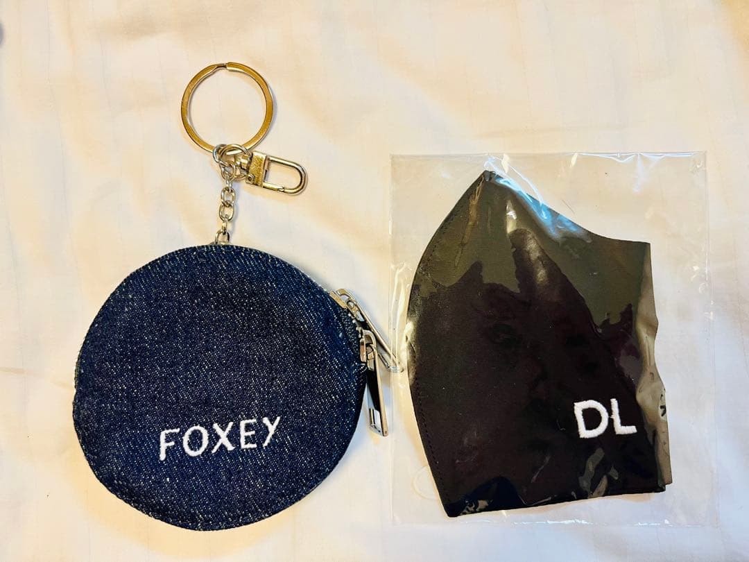 FOXEY 黒衣類ハンガー 15本セット