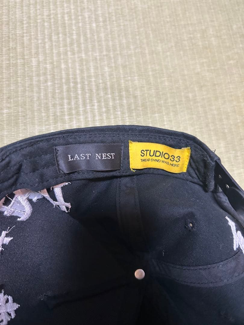 last nest × studio33 キャップ