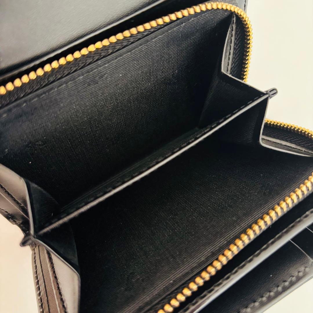 Agnes b アニエスベー 三つ折り財布金具ロゴラウンドジップレザー