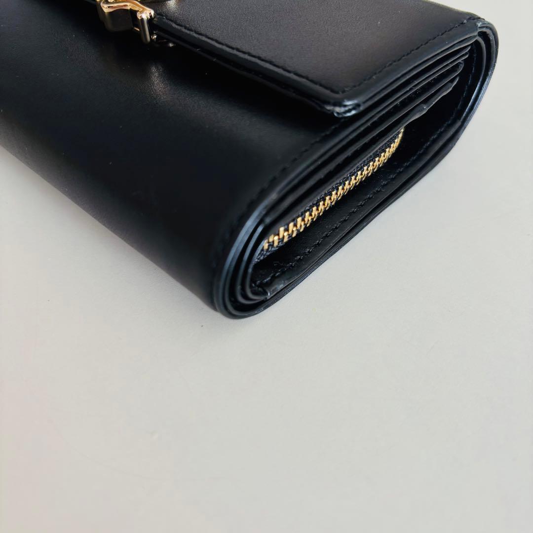 Agnes b アニエスベー 三つ折り財布金具ロゴラウンドジップレザー