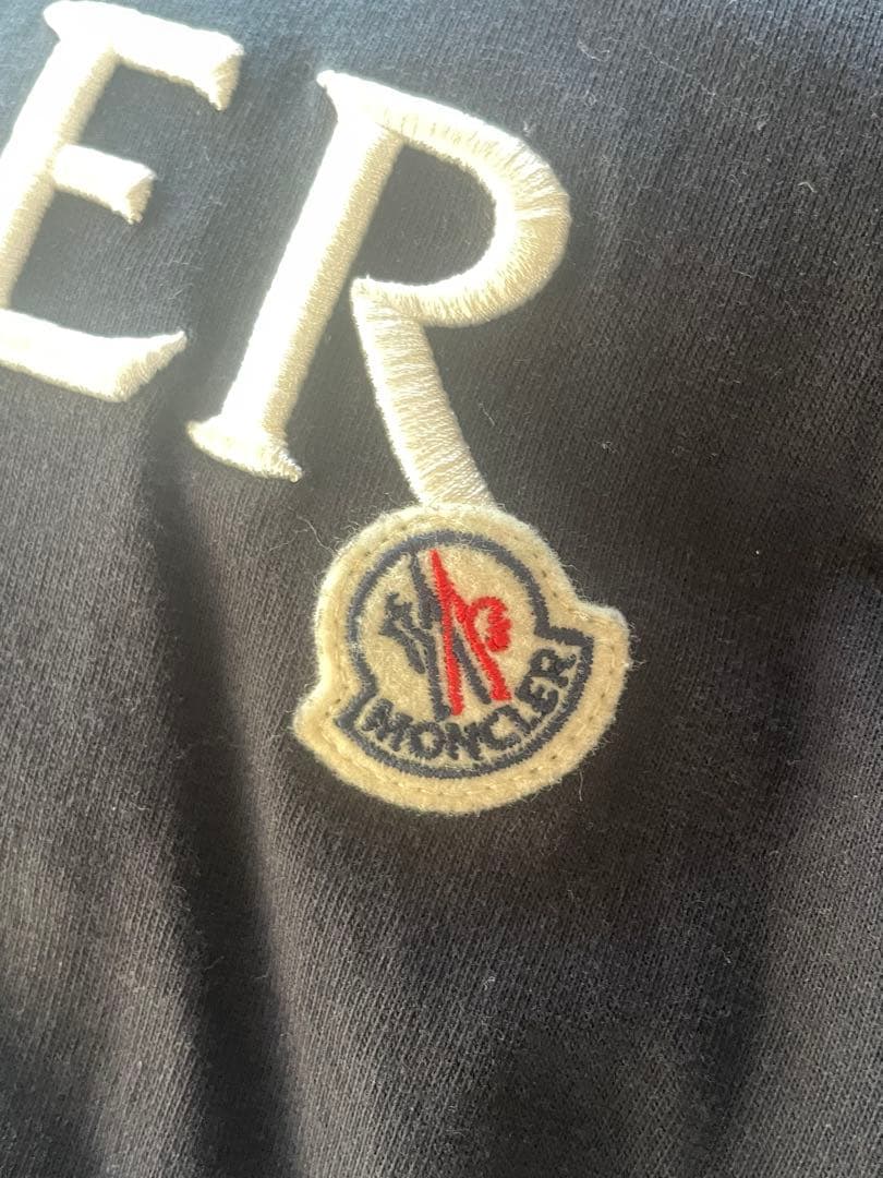 MONCLER Tシャツ(Mサイズ)