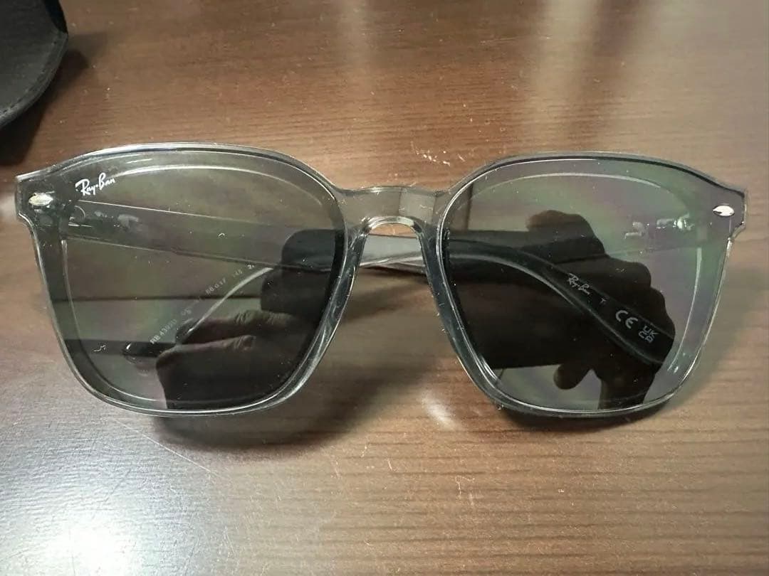 Ray-Ban クリアブラック サングラス ケース付き