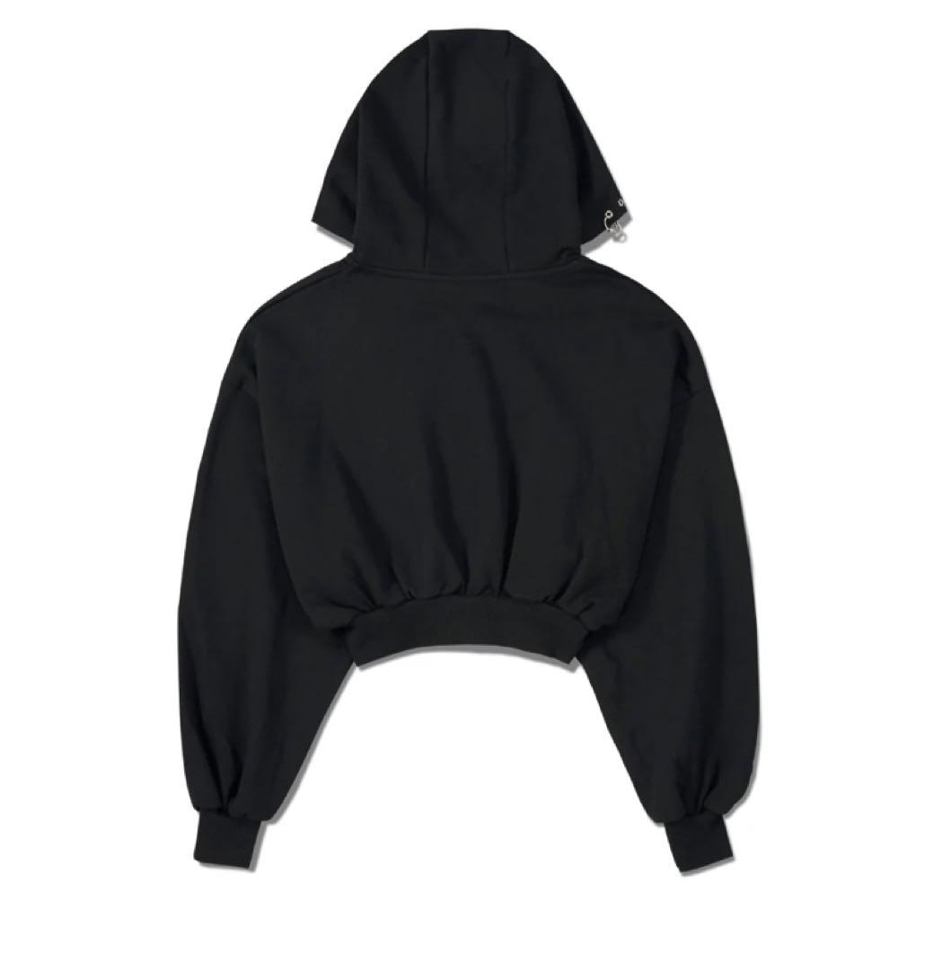 XGパーカー　Cropped Zip Hoodie Produced by XG