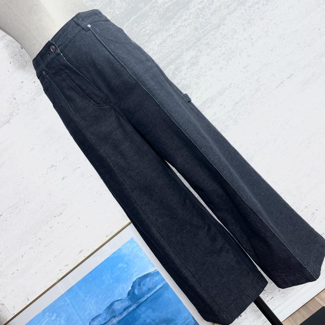 美品★HERMES★ロゴボタン★本革プレート★ワイドレッグデニム