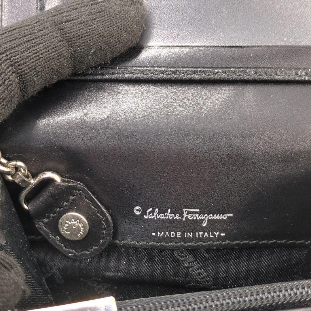 Ferragamo ガンチーニ 　ケース　 ブラック 男女兼用　ミニ財布