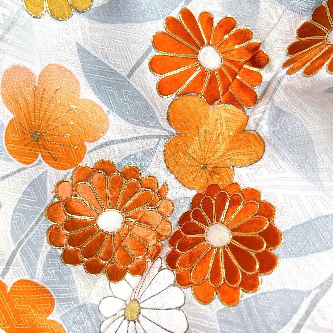 振袖　刺繍　金駒刺繍　白地　雪輪　枝垂れ花模様　着物　045k p