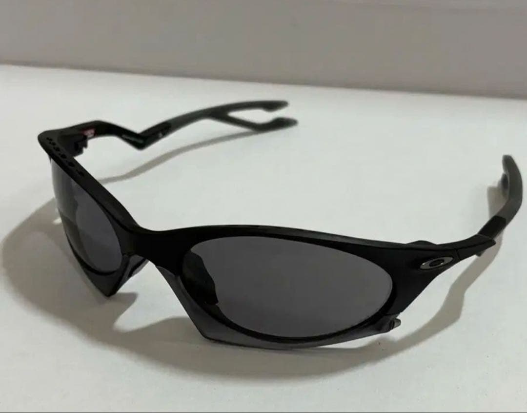 Giovanni  オークリーOAKLEY／プランタリスPLANTARIS