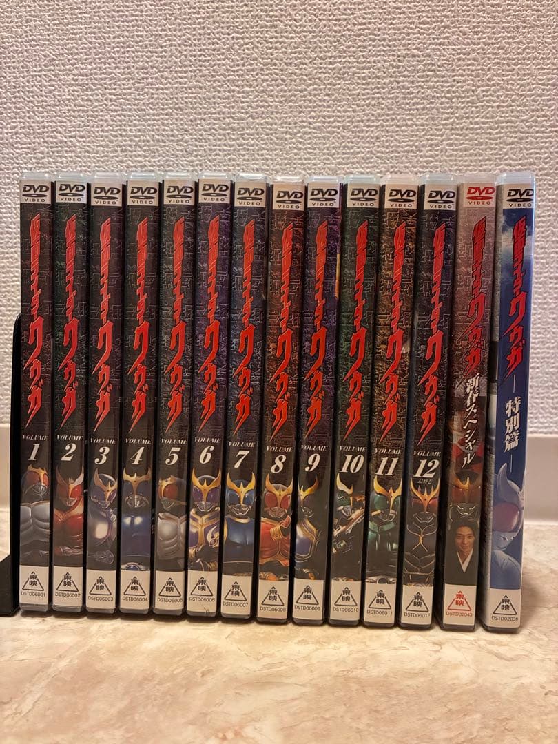 仮面ライダークウガ　dvd 全巻　カード付き