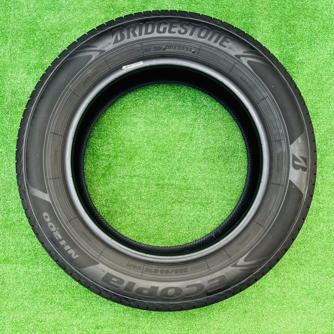 205/60R16ブリヂストン　エコピア　NH200.9.5分山．2024 年