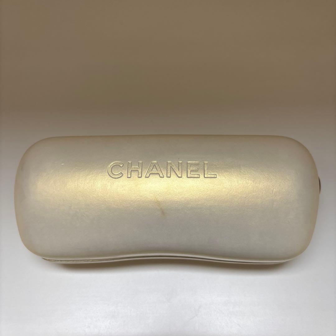 美品　シャネル　サングラス