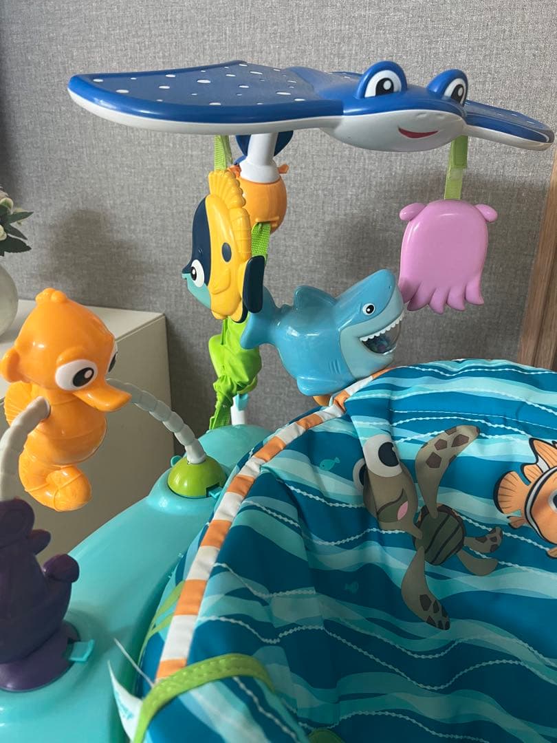 ディズニーベビー・ファインディング・ニモ ジャンパー　ジャンパルー