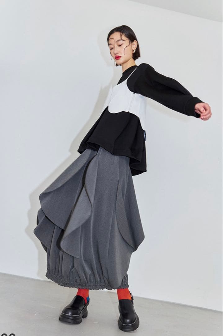 ONMO CIRCLE LAYERED DOCKING スカート　ブラック