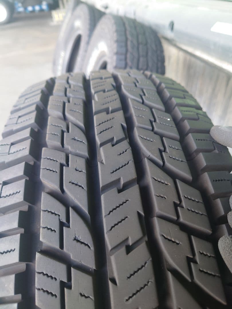 ヨコハマ　GEOLANDER　A/T 31×10.50 R15 LT