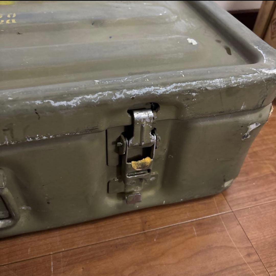 米軍　実物　アルミコンテナ　送料無料