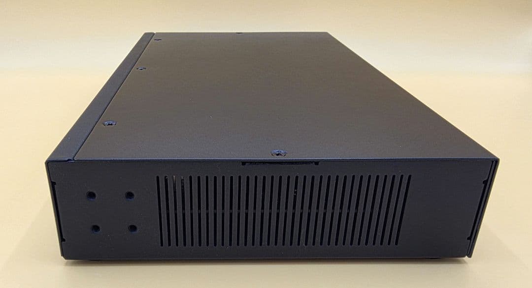 ELECOM 10G対応 L2スマートスイッチ EHB-SX2B08F ①