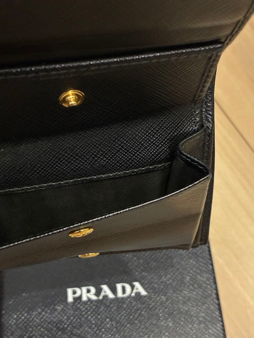PRADA プラダ モノクローム 財布 【極上品】