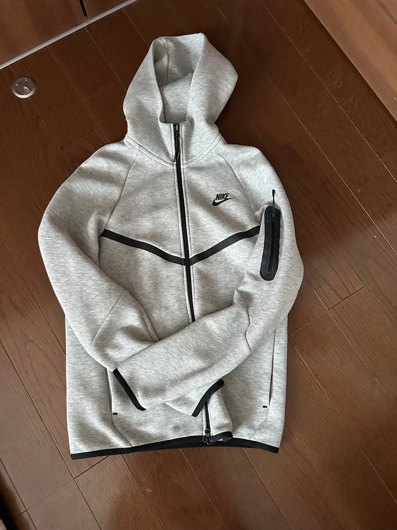 NIKE テックフリース（上下）