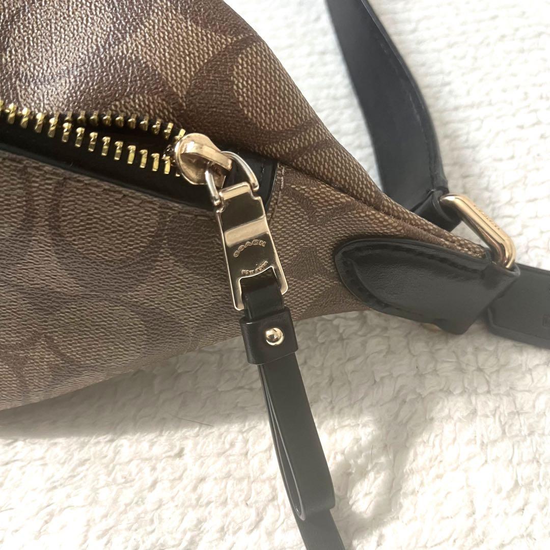 美品　COACH　 パックマン コラボ ウエストポーチ　ボディバッグ　PVC 革
