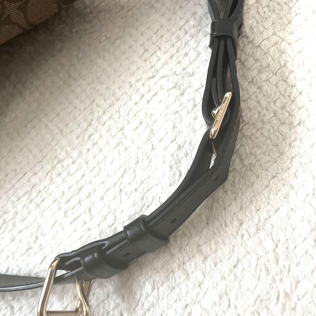 美品　COACH　 パックマン コラボ ウエストポーチ　ボディバッグ　PVC 革