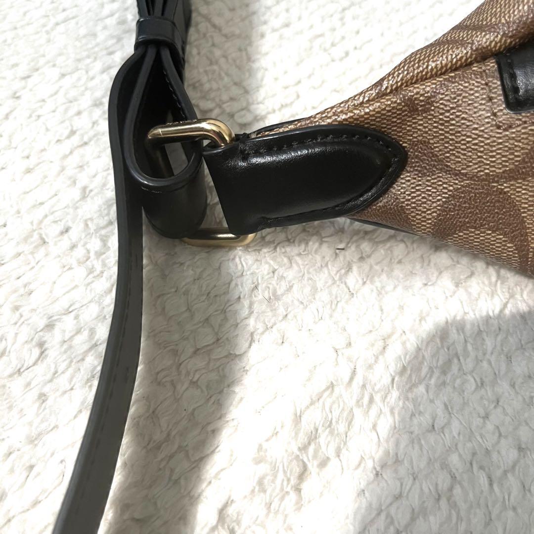 美品　COACH　 パックマン コラボ ウエストポーチ　ボディバッグ　PVC 革