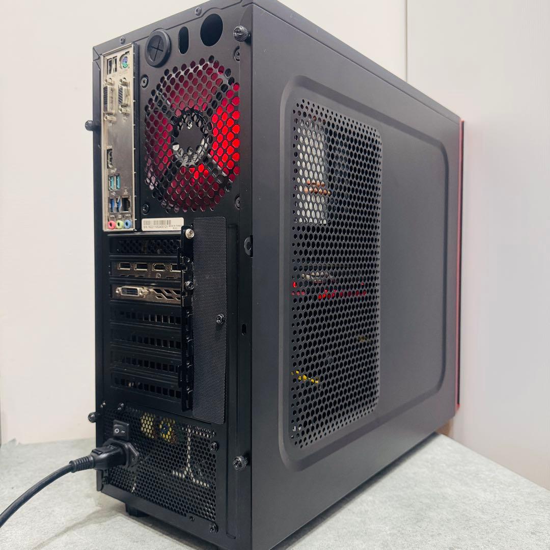【ゲーミングPC】i7-8700 GTX1080 SSD120GB HDD3TB