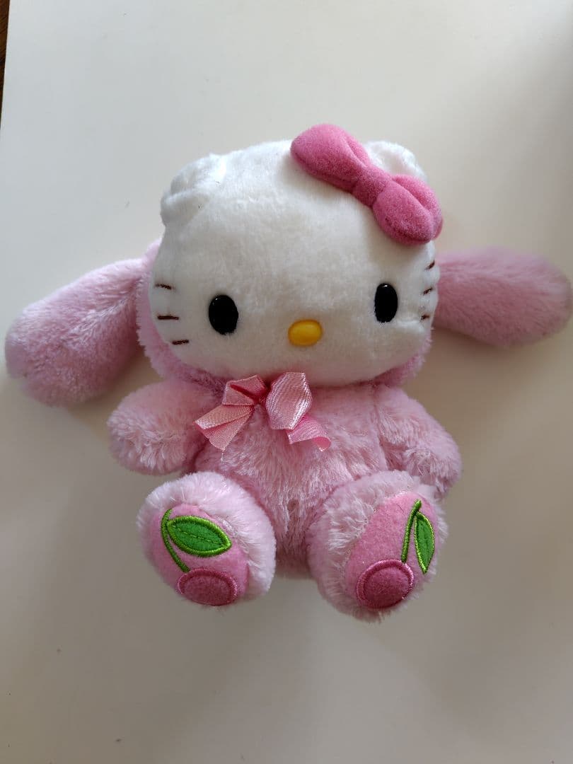 激レア品★ハローキティ たれ耳うさぎ きぐるみドール さくらんぼ