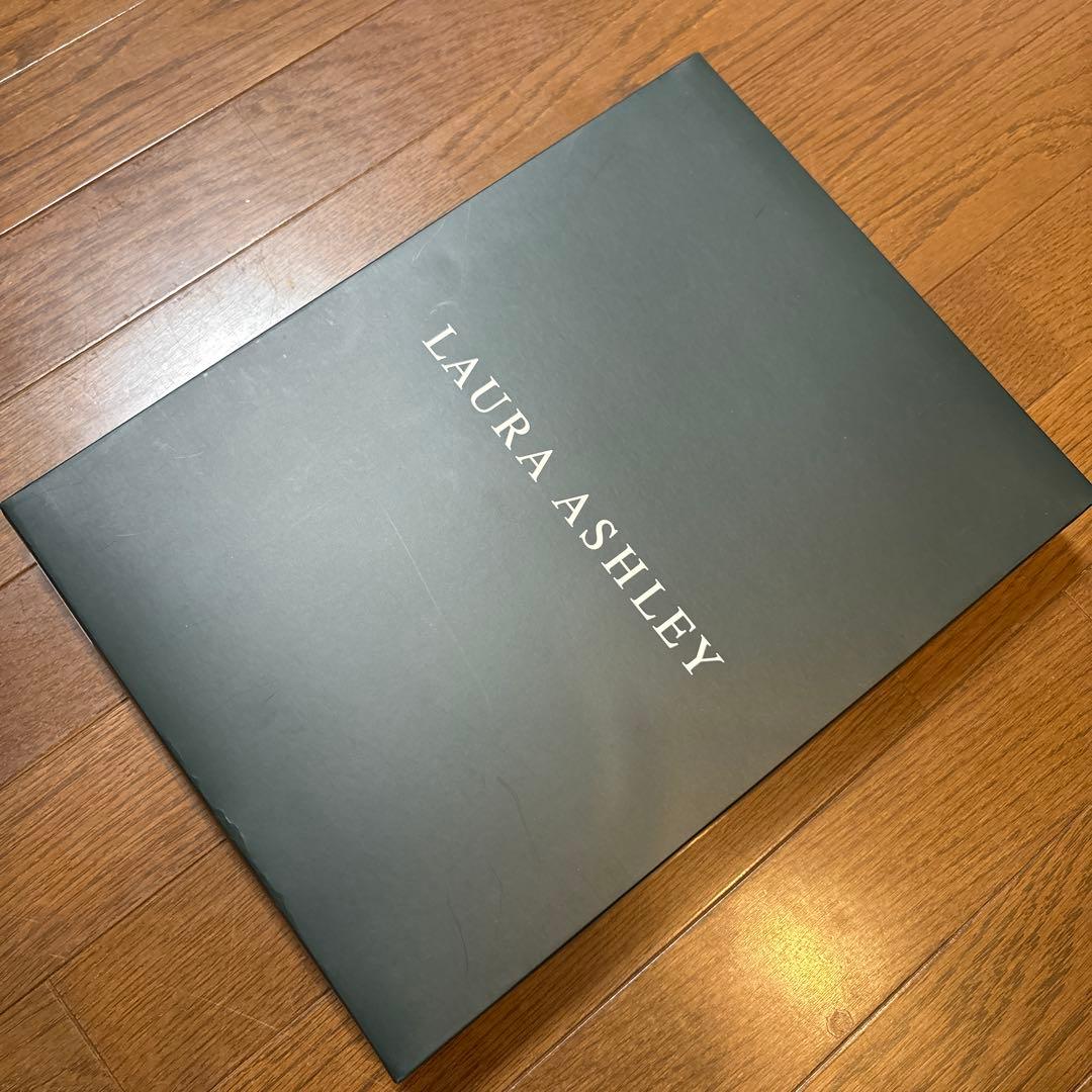 新品タグ付き【LAURA ASHLEY 】婦人パジャマ 3点セット Mサイズ