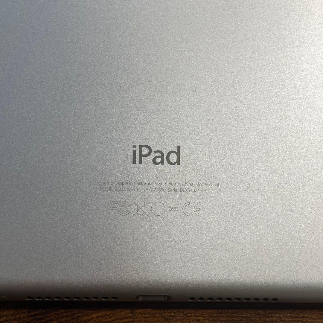 iPad mini4 32GB Wi-Fi + Cellular シルバー