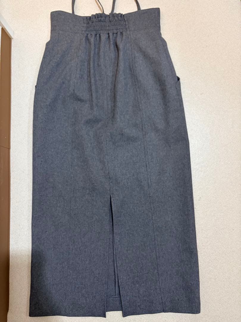 allureville フロントジップサスペンダースカート　グレー　01