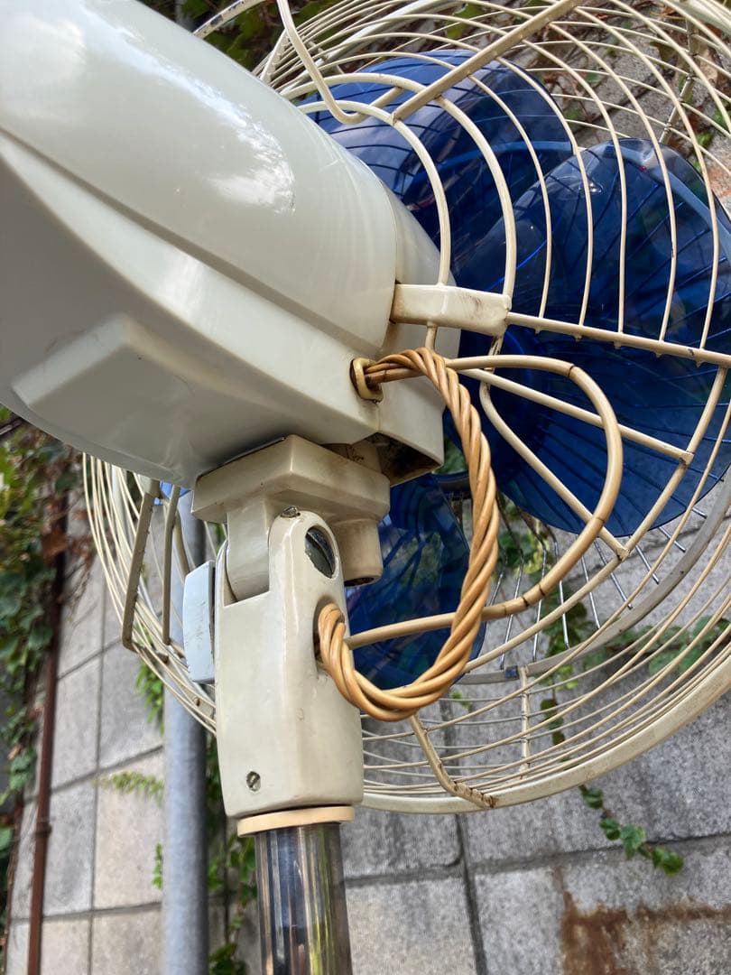 東芝 扇風機 MN 30㎝ 4枚羽 昭和レトロ アンティーク 稼動品
