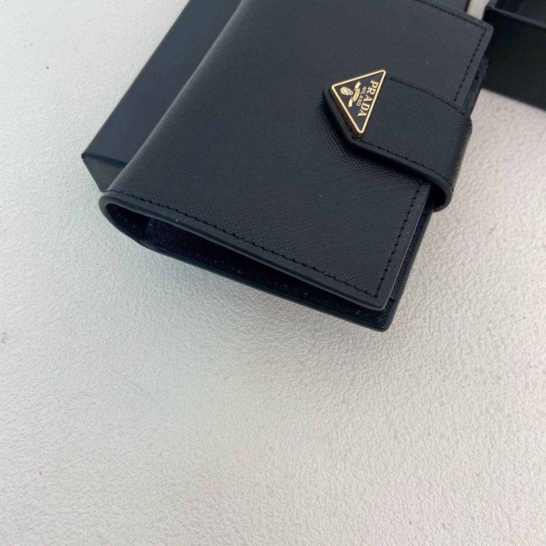 PRADA サフィアーノレザー 二つ折り財布 中古品