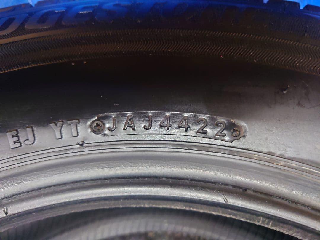 LRD2200312さん専用　ブリザック VRX3 205/70R15　2本　①