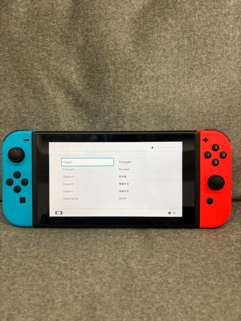 Nintendo Switch 本体（初期付属品完備）