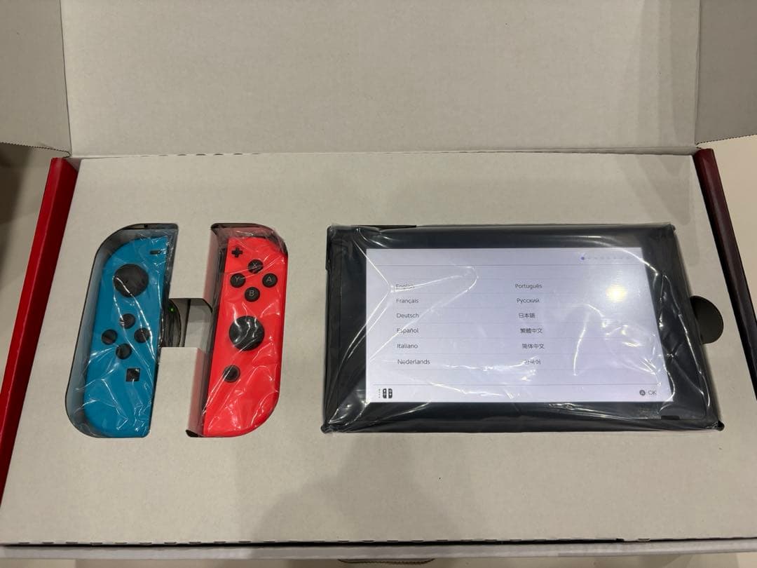 Nintendo Switch 本体（初期付属品完備）