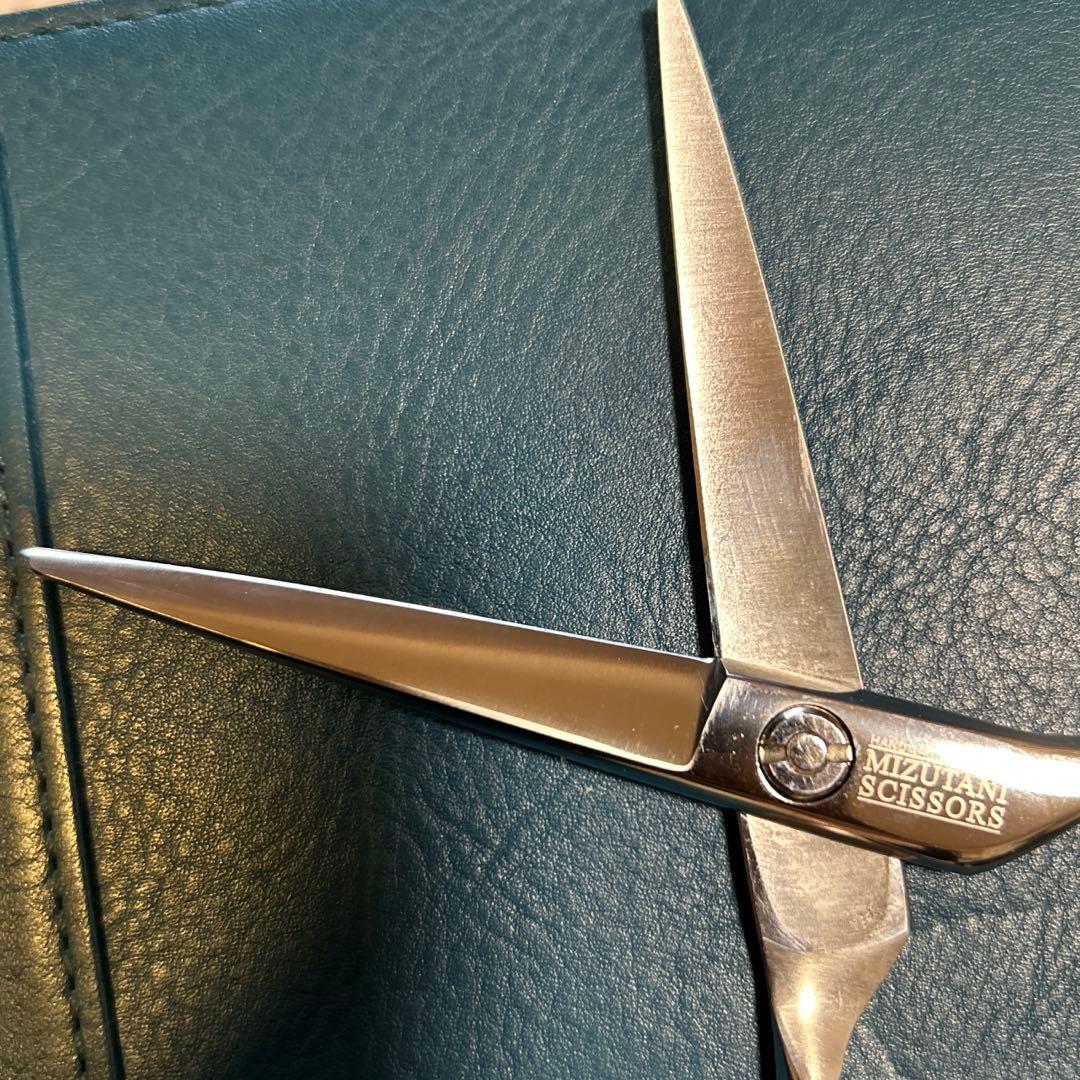 美品❤️MIZUTANI シザー 専用ケースUFOネジ付き付き　切れ味良し