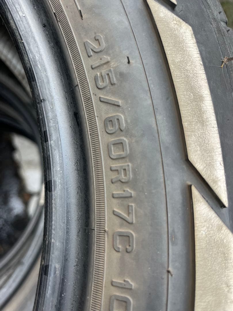 竜桃心FALKEN 215/60R17 W11 タイヤ　4本